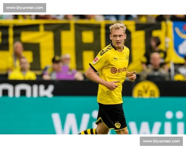 全面解析足球比赛数据驱动的战术与表现优化策略